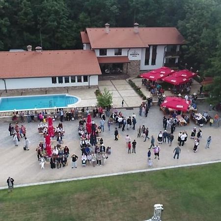 Izvor Hotel "Изворъ" Shipot Exteriör bild