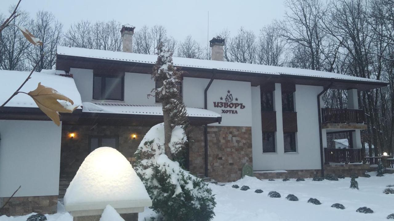 Izvor Hotel "Изворъ" Shipot Exteriör bild